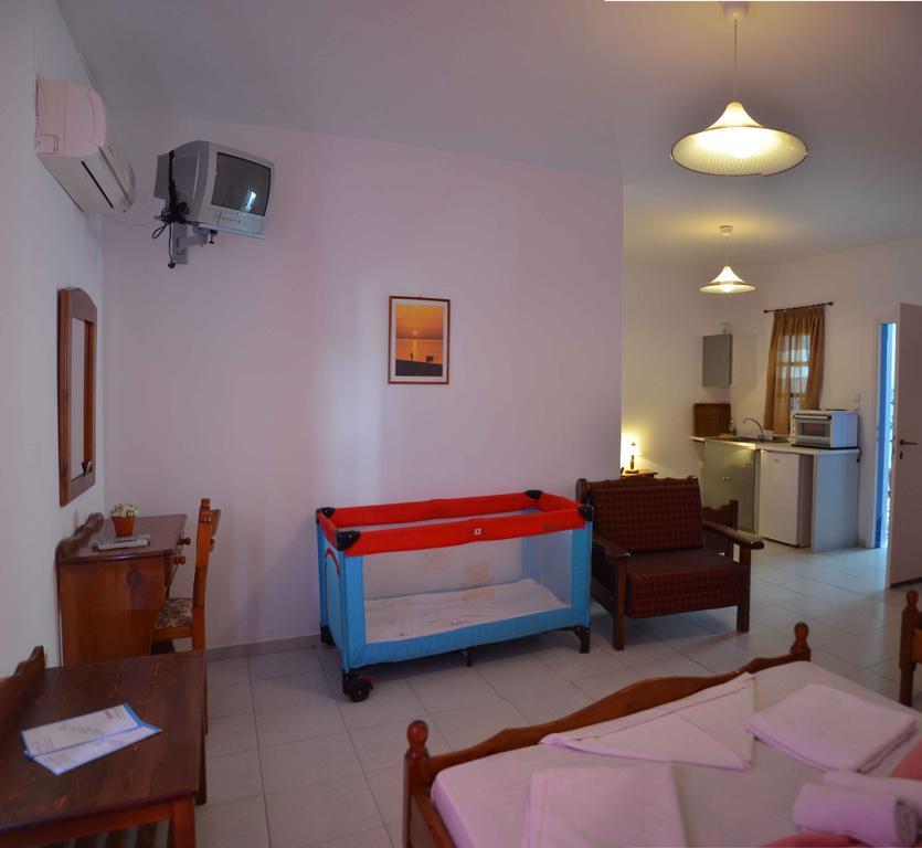 Pension Christina Aegiali Room photo